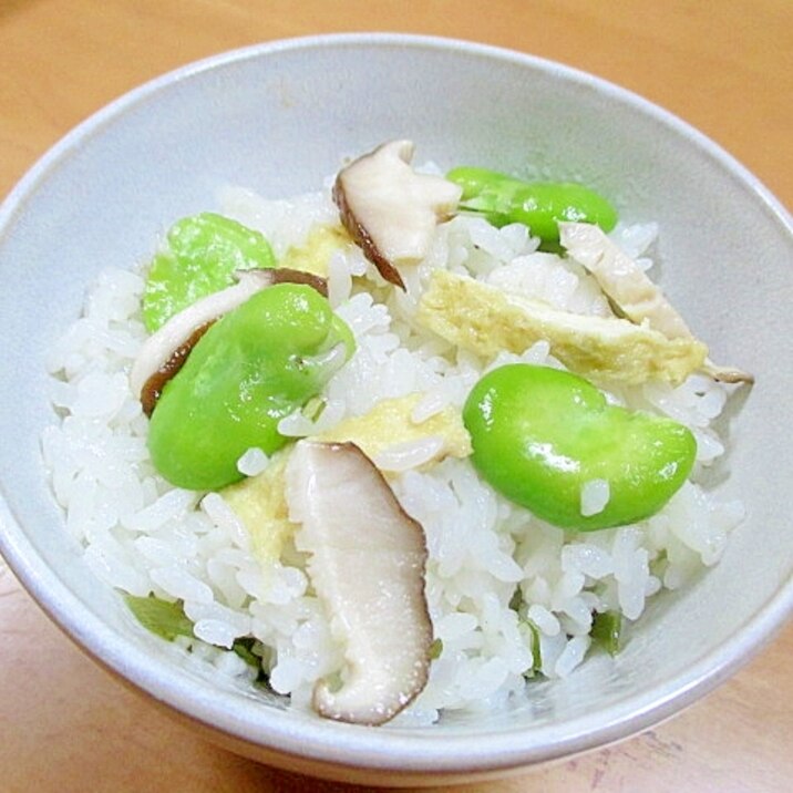 ソラマメとしいたけの炊き込みご飯 レシピ 作り方 By マリリン32 楽天レシピ ソラマメとしいたけの炊き込みご飯 レシピ 作り方 By マリリン32 楽天レシピ